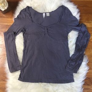 Eloise- Long Sleeve Top w Bust Accent sz: Med